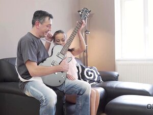 Insegnante Di Musica - Porno @ CuloNudo.com