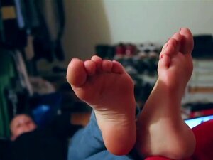 Young Tenho Feet