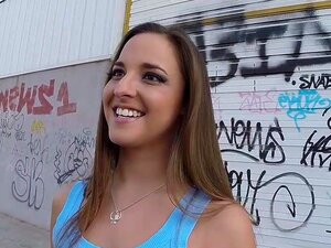 Robin OyeLoca - Hungarian Babe Fodida Em Público, Reuniu-se Com Amirah Em Barcelona Para Nos Mostrar Como Fodem Garotas Em Espanha! Você Sabe Como Fazemos Aqui No TeamSkeet, Em Público! Porn