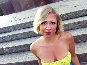 Teen Vittoria - Porno @ CuloNudo.com