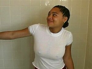 18 Anos Velho Peituda Negra Teen Tomando Banho Porn