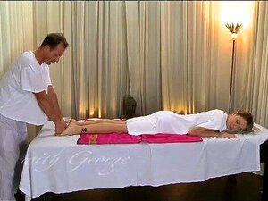 Massagem Erótica DaneJones Conduz A Jovem Garota Selvagem Porn