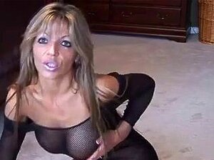 Loiro Fumando E Dedilhado 2 Porn