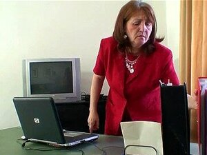 Escritório De Mulher Maduro Engole Duas Torneiras Ao Mesmo Tempo Porn